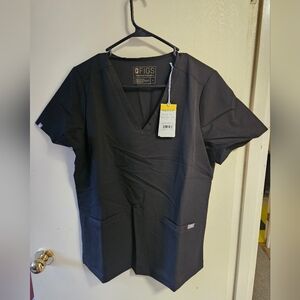 Figs Casma Black 3 Pocket Scrub Top in Medium NWT